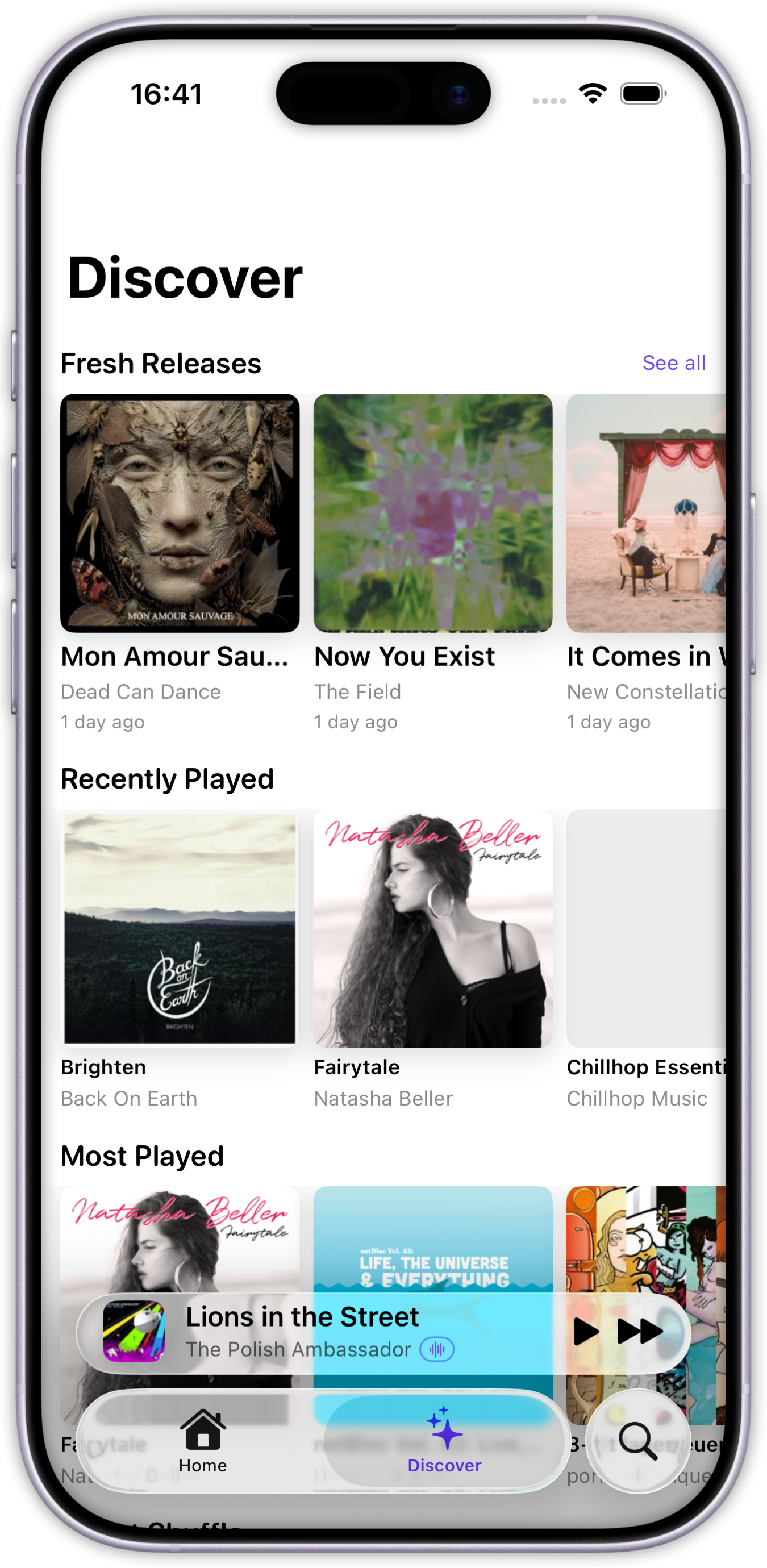 Cassette in offline mode showing a downloaded album with airplane mode active